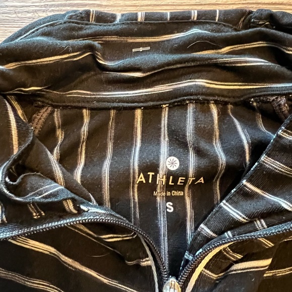 Athleta quarter zip - Picture 2 of 2
